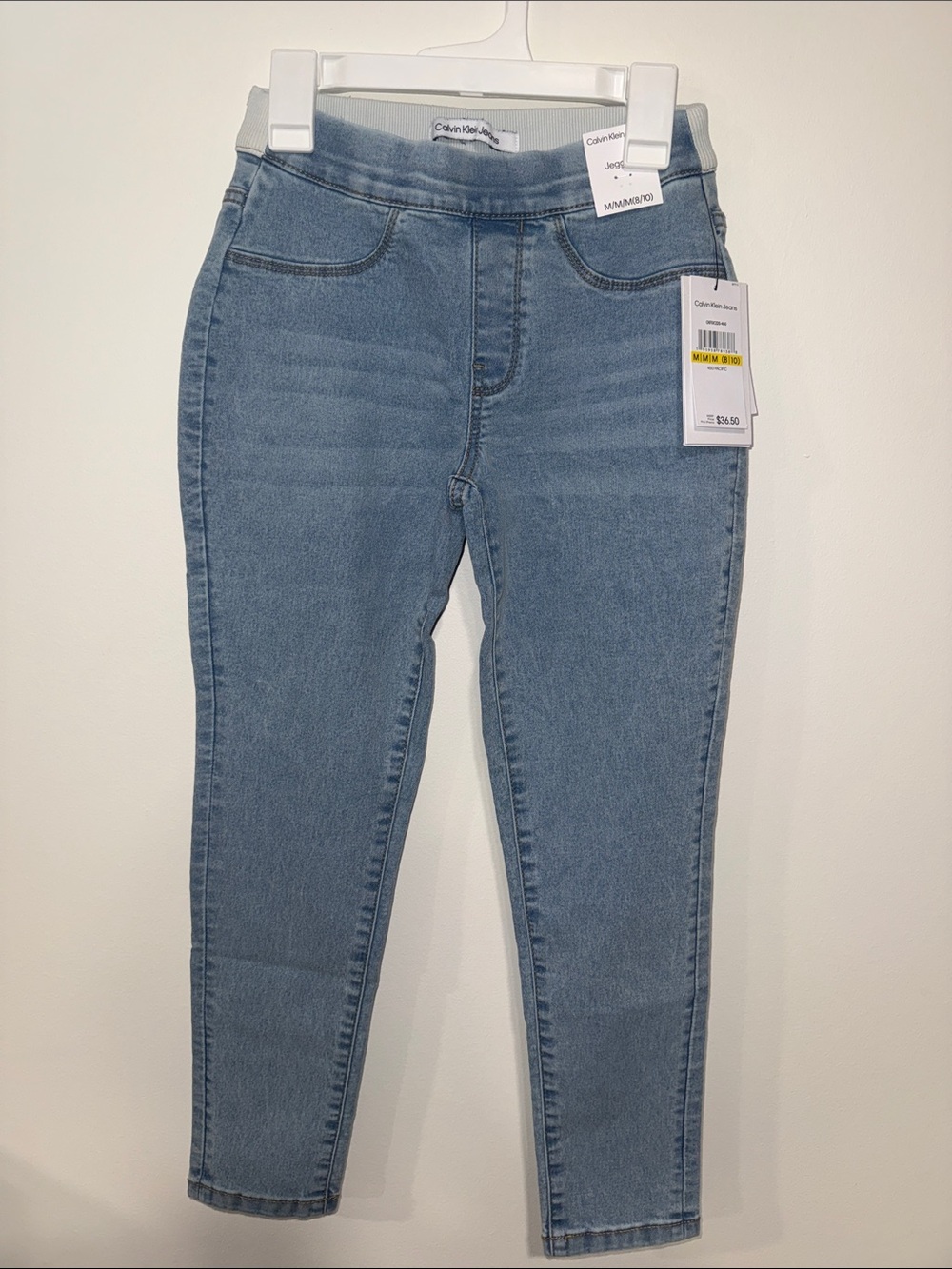 Calvin Klein Women’s Light Wash Skinny Jeggings